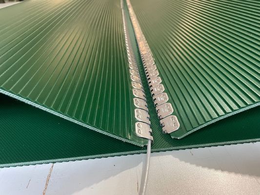 Купить Выполненная на заказ чернота конвейерной ленты Pvc зеленая белизна с различным соединением online manufacture